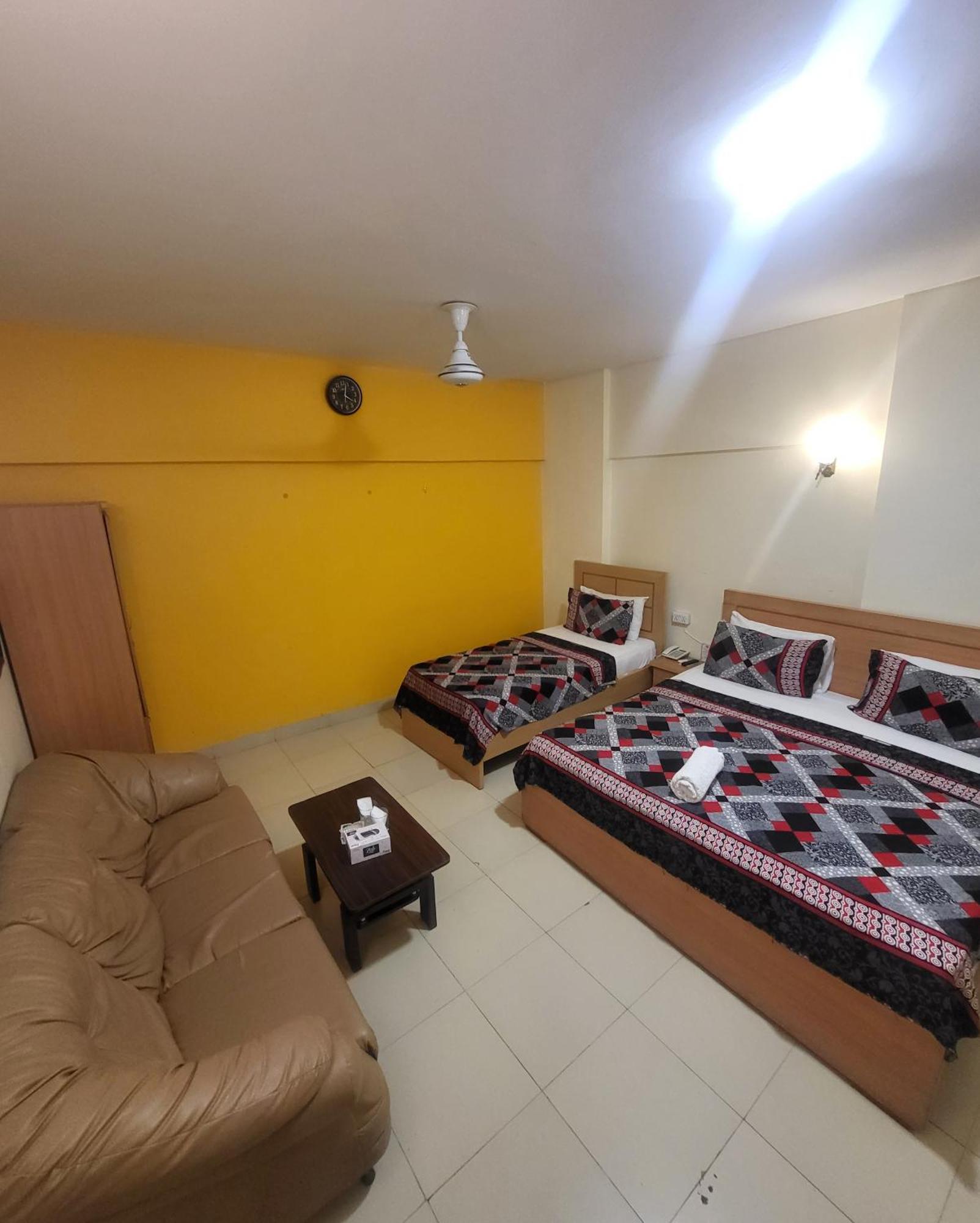 Hotel Rooms Dha Karachi Exterior foto