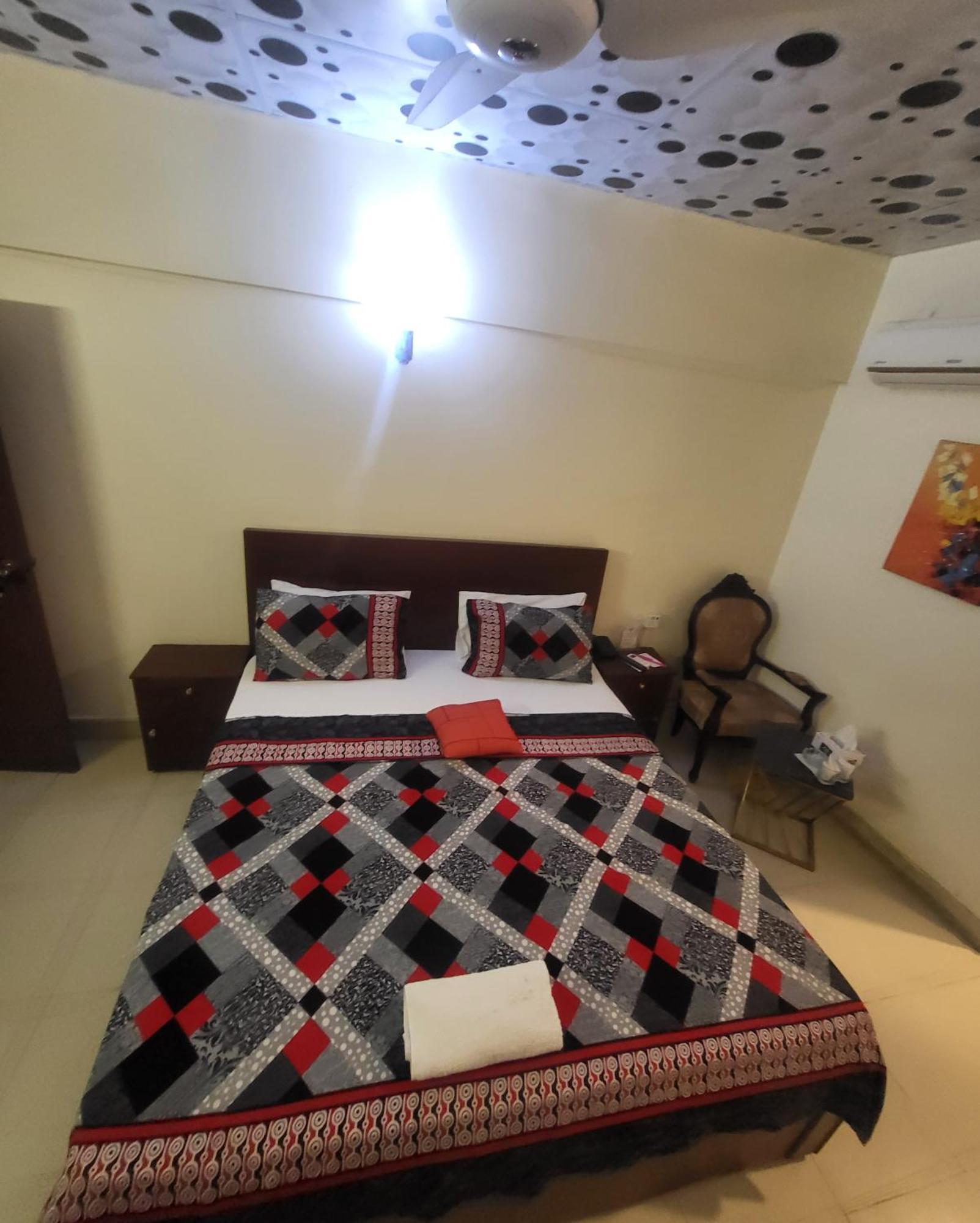 Hotel Rooms Dha Karachi Exterior foto